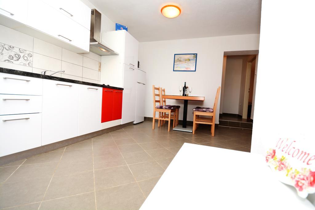 Apartments Katarina Veli Rat Eksteriør bilde