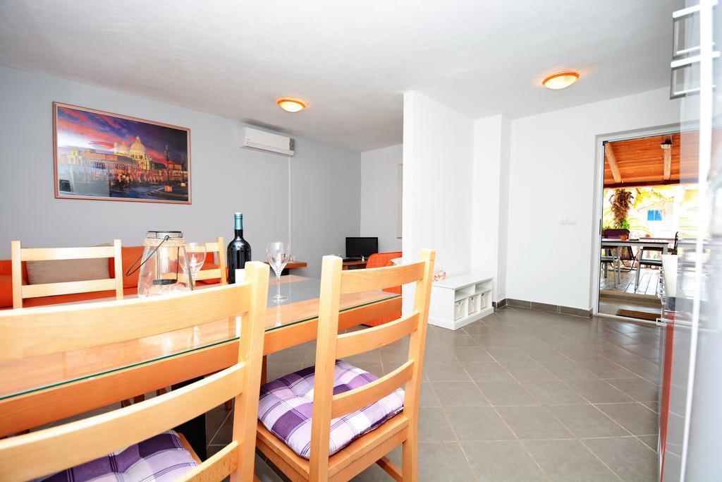 Apartments Katarina Veli Rat Eksteriør bilde