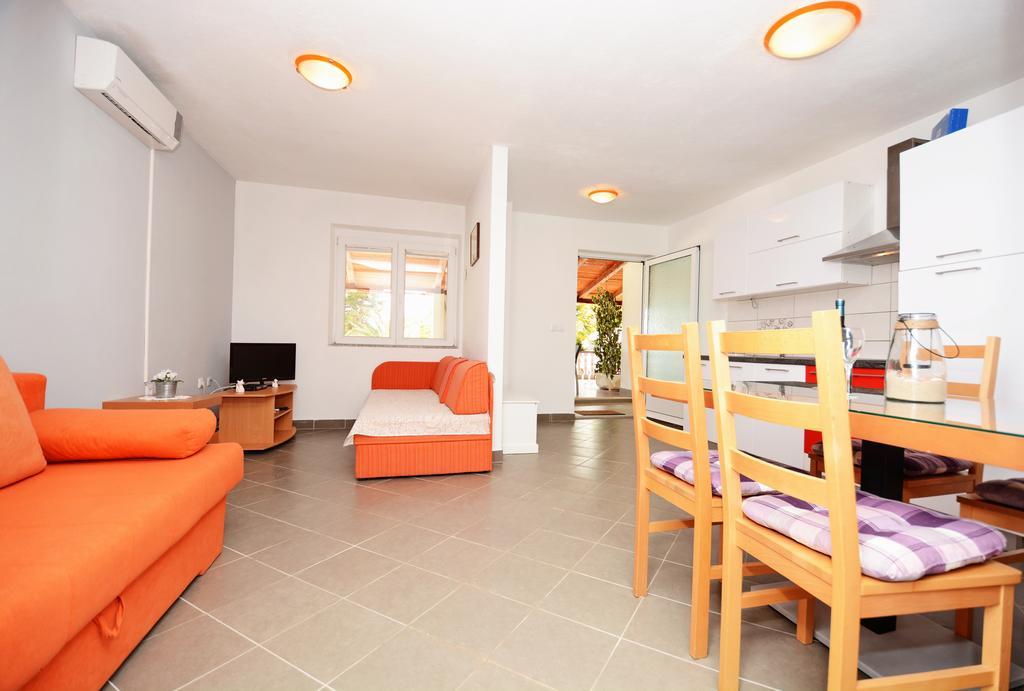Apartments Katarina Veli Rat Eksteriør bilde