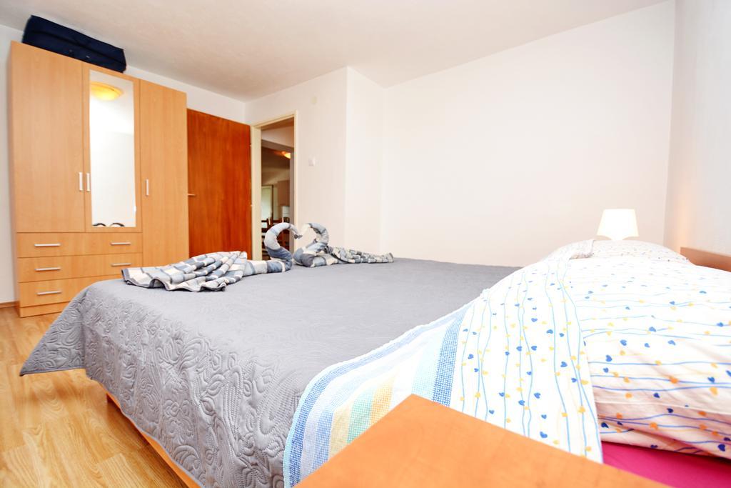 Apartments Katarina Veli Rat Eksteriør bilde