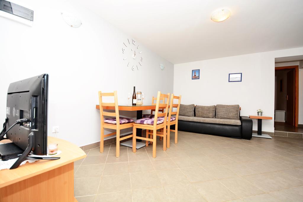 Apartments Katarina Veli Rat Eksteriør bilde