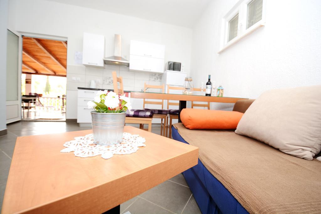 Apartments Katarina Veli Rat Eksteriør bilde